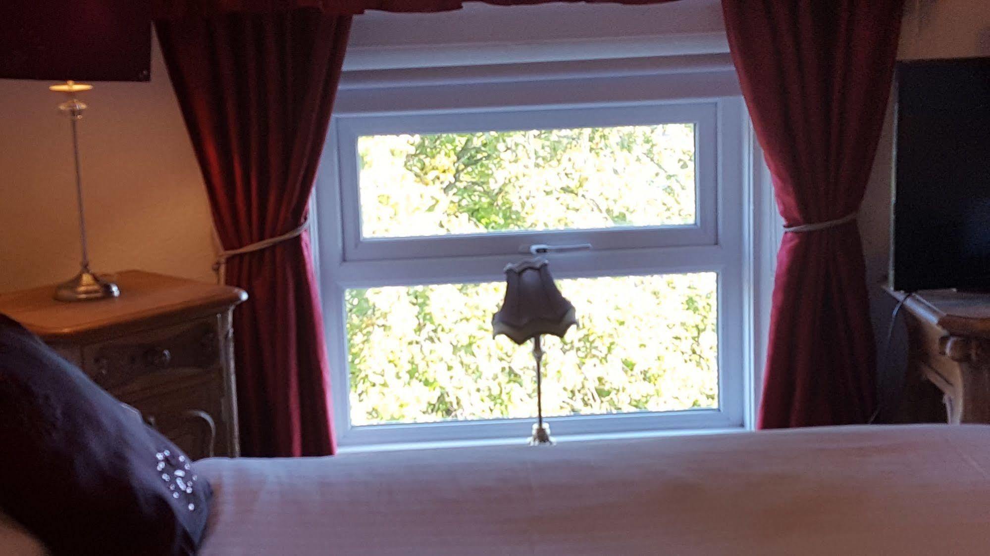 Bed and Breakfast Charlemont House Moy Exterior foto
